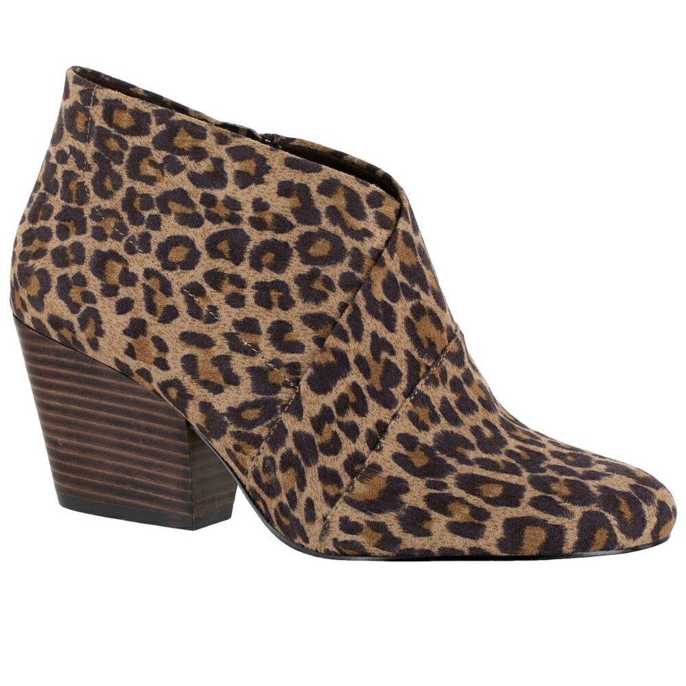 W278 Leopard Suede Kira II Ankle Bootie Boot 6 M